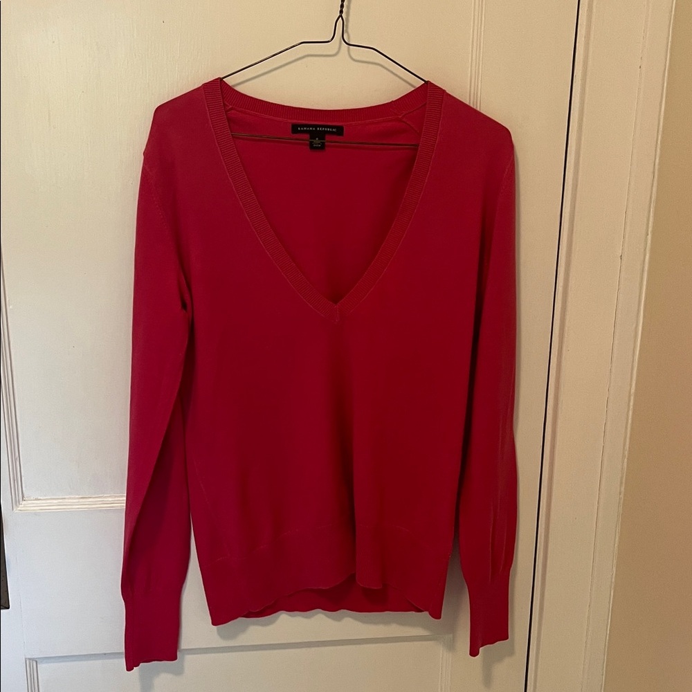 Banana Republic pink V-Neck Sweater